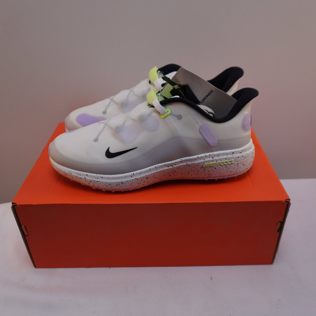 Zapatillas Nike para Mujer Usadas - Blanco, Talla 40.5