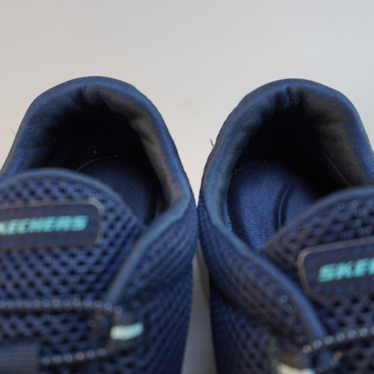 Zapatillas Skechers para Mujer Usadas - Azul Marino, Talla 38