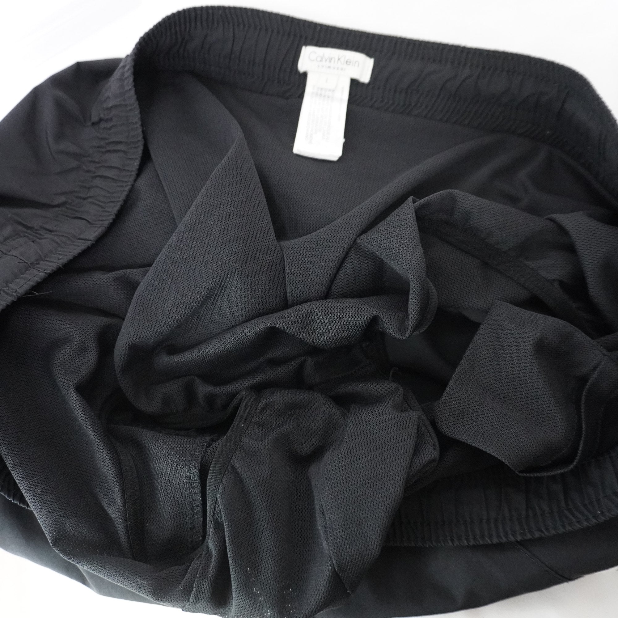 Bermudas Calvin Klein para Hombre Usadas - Negro, Muy Buen Estado