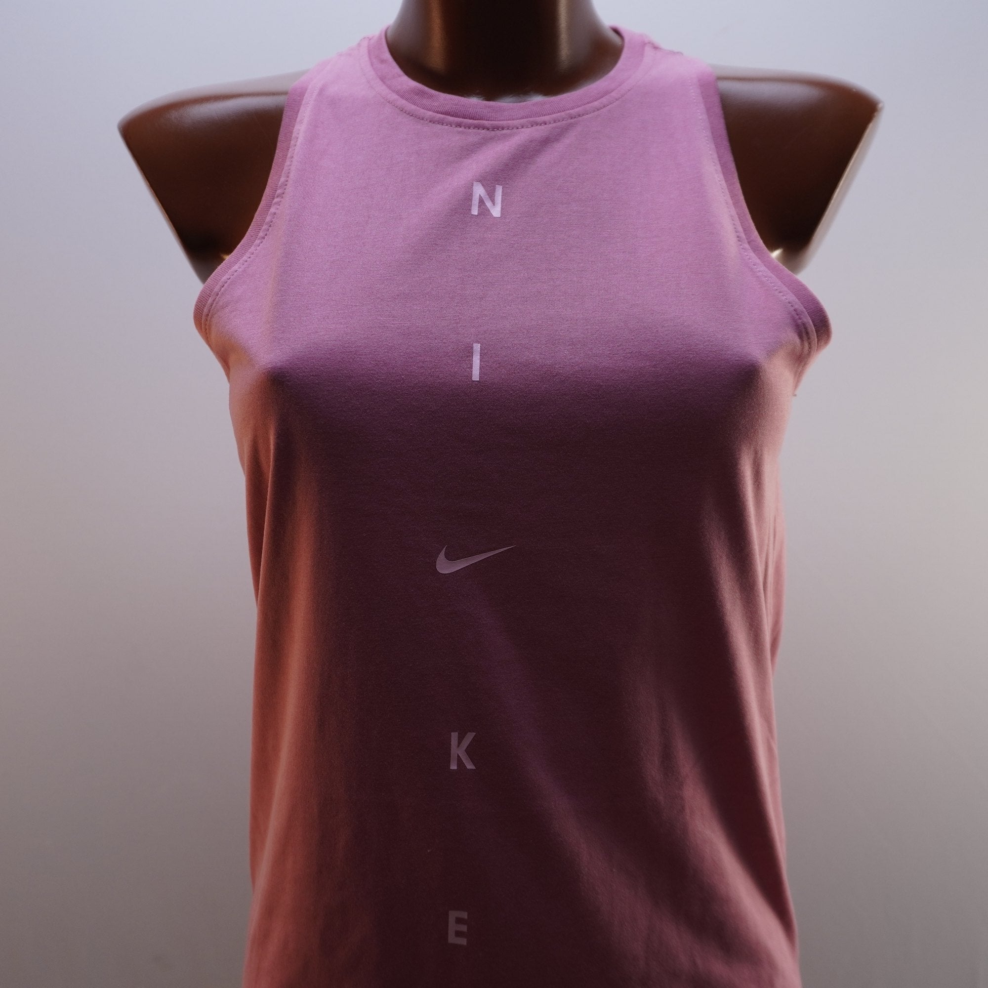 Camiseta Nike para Mujer Usada - Rosa, S