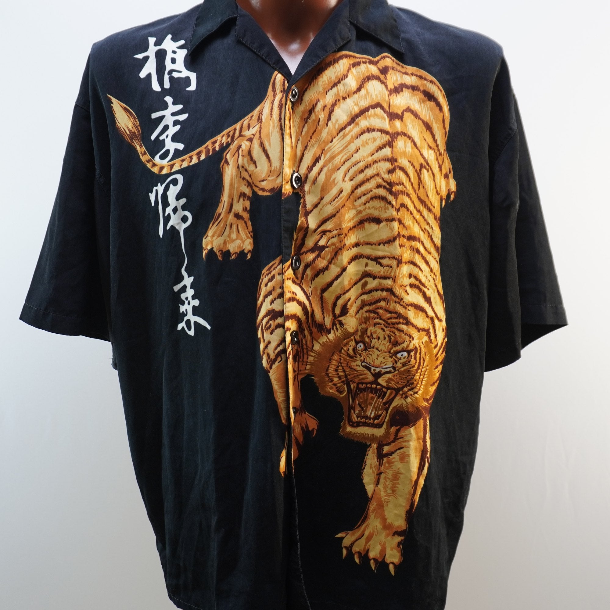 Camisa Euromoda para Hombre Usada - Negra, XL