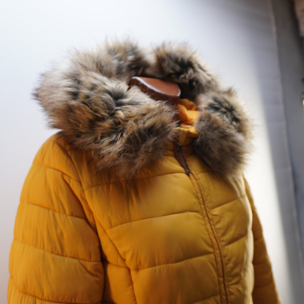 Parka Marikoo para Mujer Usada - Amarilla, L