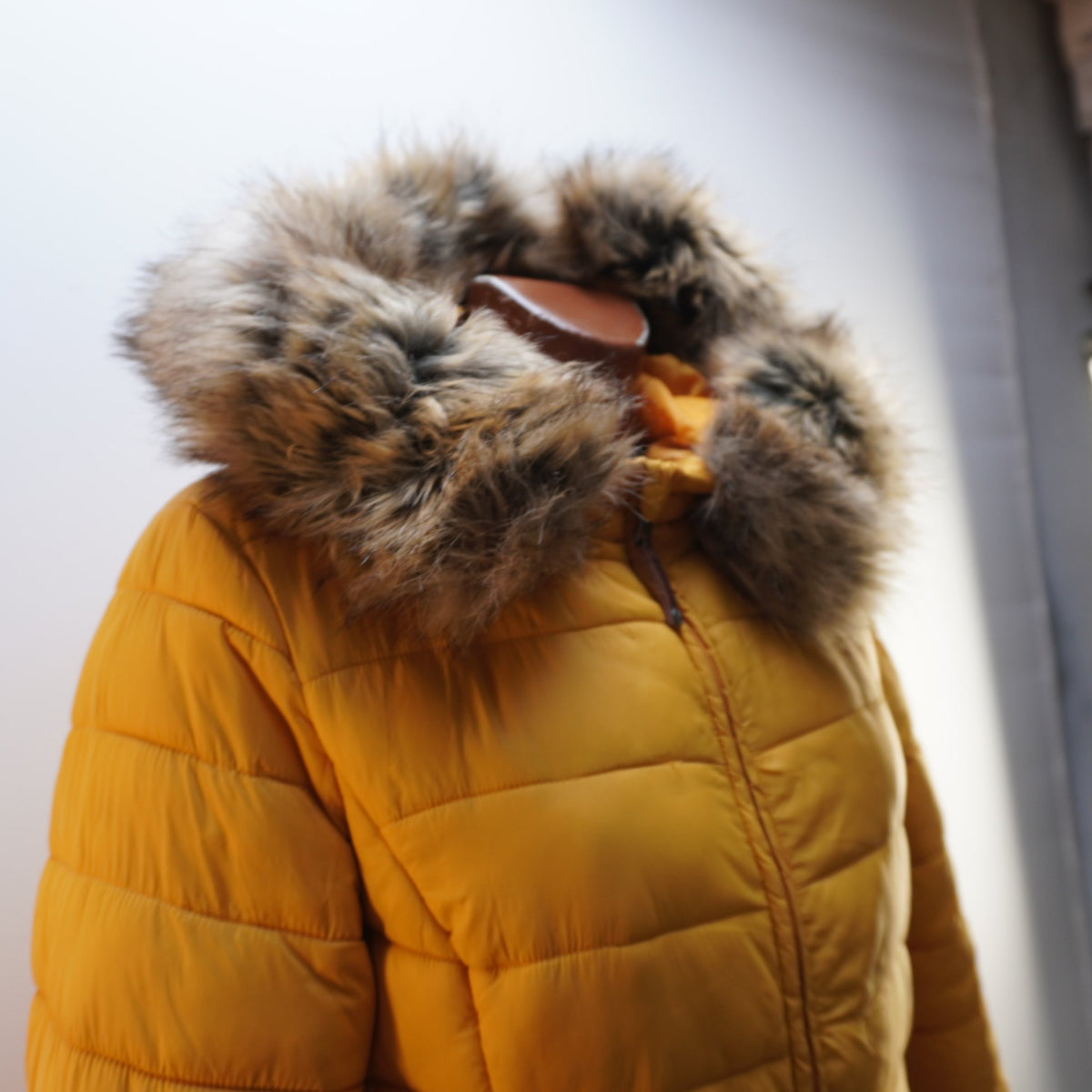 Parka Marikoo para Mujer Usada - Amarilla, L