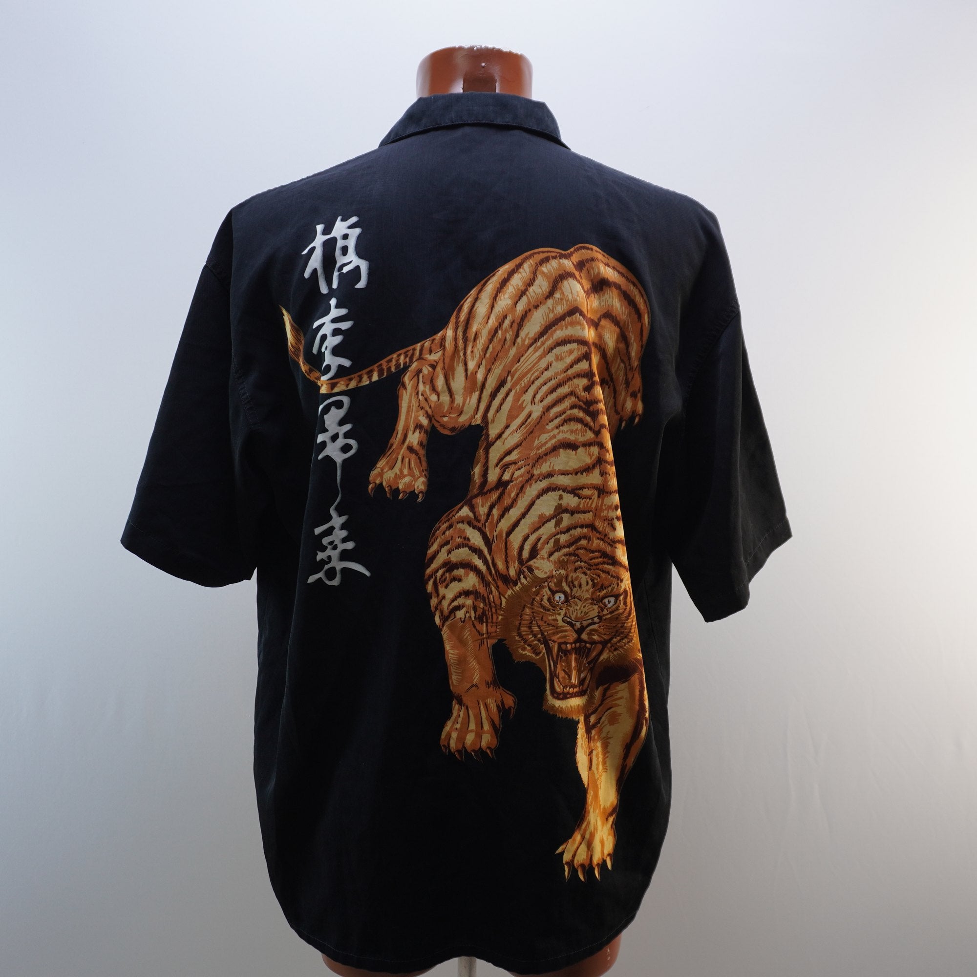 Camisa Euromoda para Hombre Usada - Negra, XL