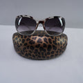Gafas de Sol Guess para Mujeres Usadas - Marrón, Muy Buen Estado