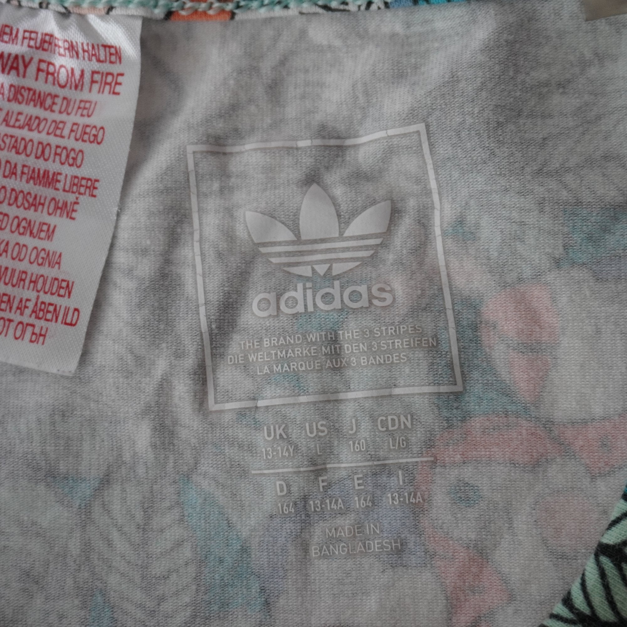 Camiseta de Manga Corta Adidas para Mujer - Multicolor, S (Usada en Muy Buen Estado)