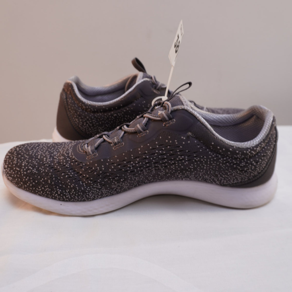 Zapatillas Skechers para Mujer Grises - Talla 38, Usadas en Muy Buen Estado
