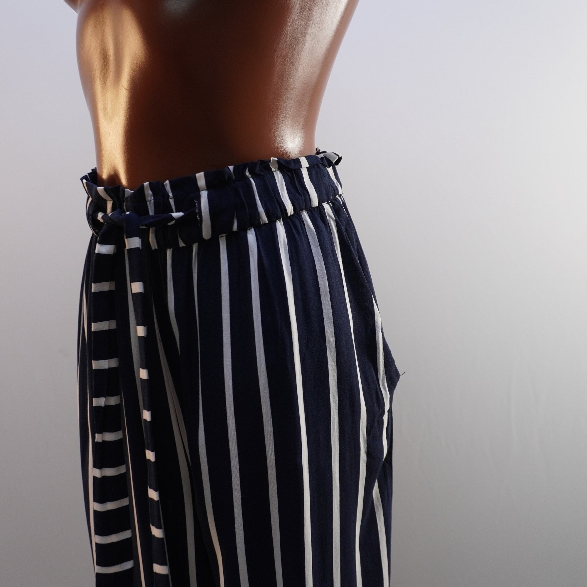 Pantalones Harén H&M para Mujer Usados - Blancos, XXL