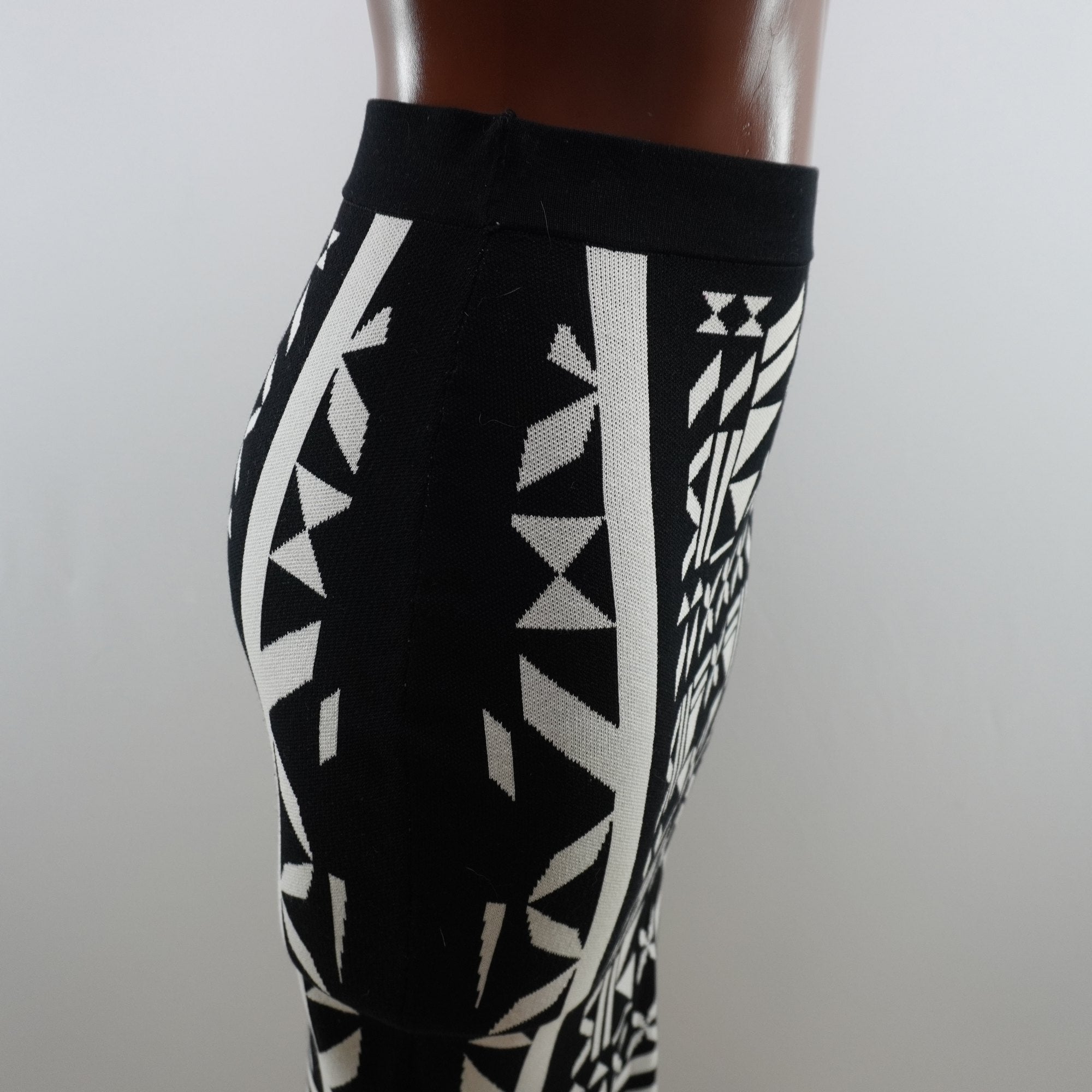 Falda H&M para Mujer Usada - Negra, XS