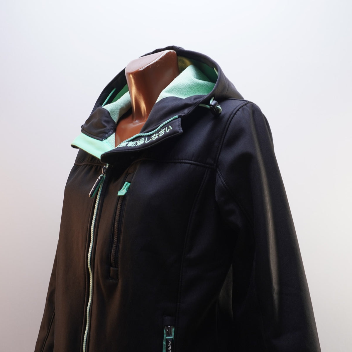 Chaqueta Deportiva Superdry para Mujer Usada - Negra, XXL