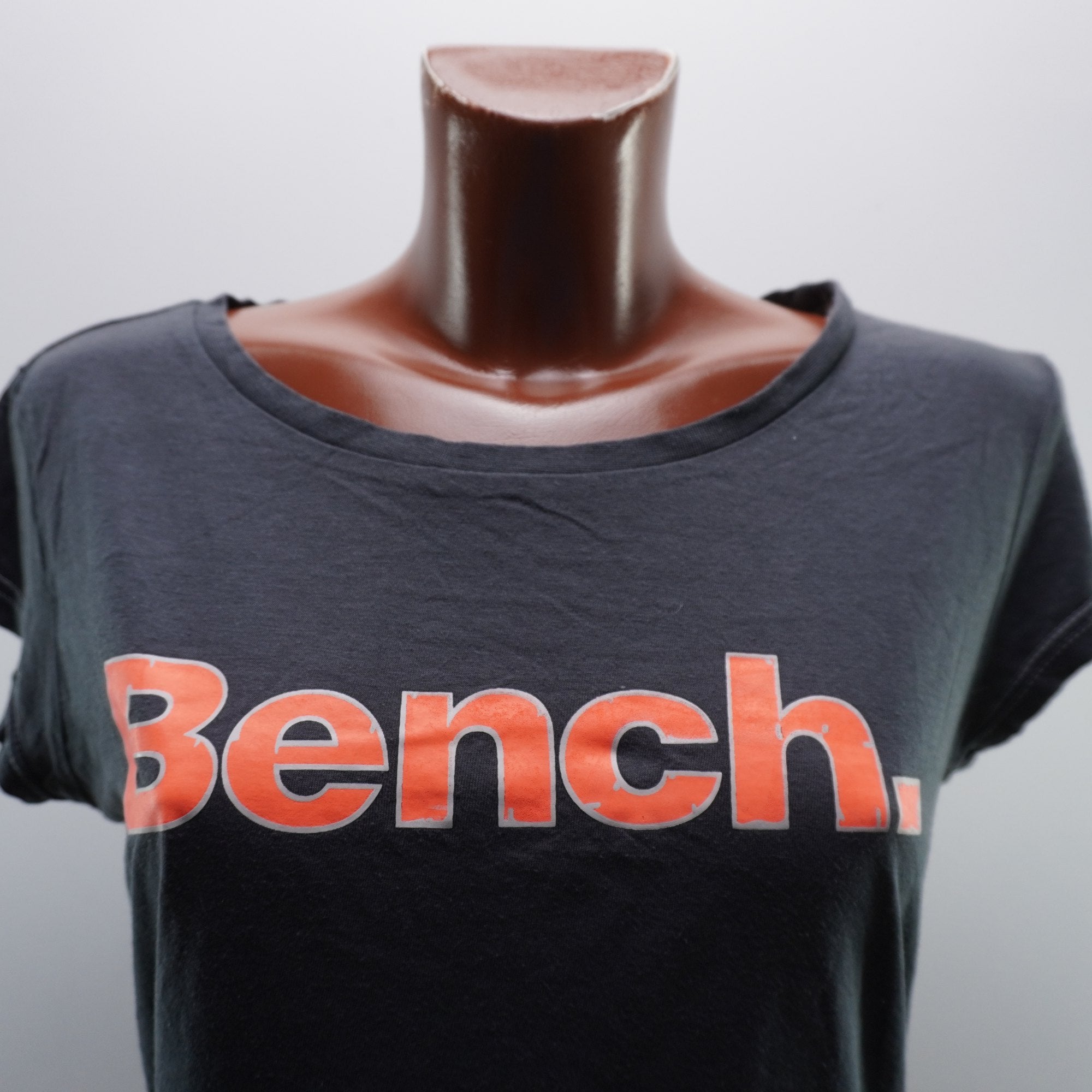 Camiseta Bench para Mujer Usada - Negra, M