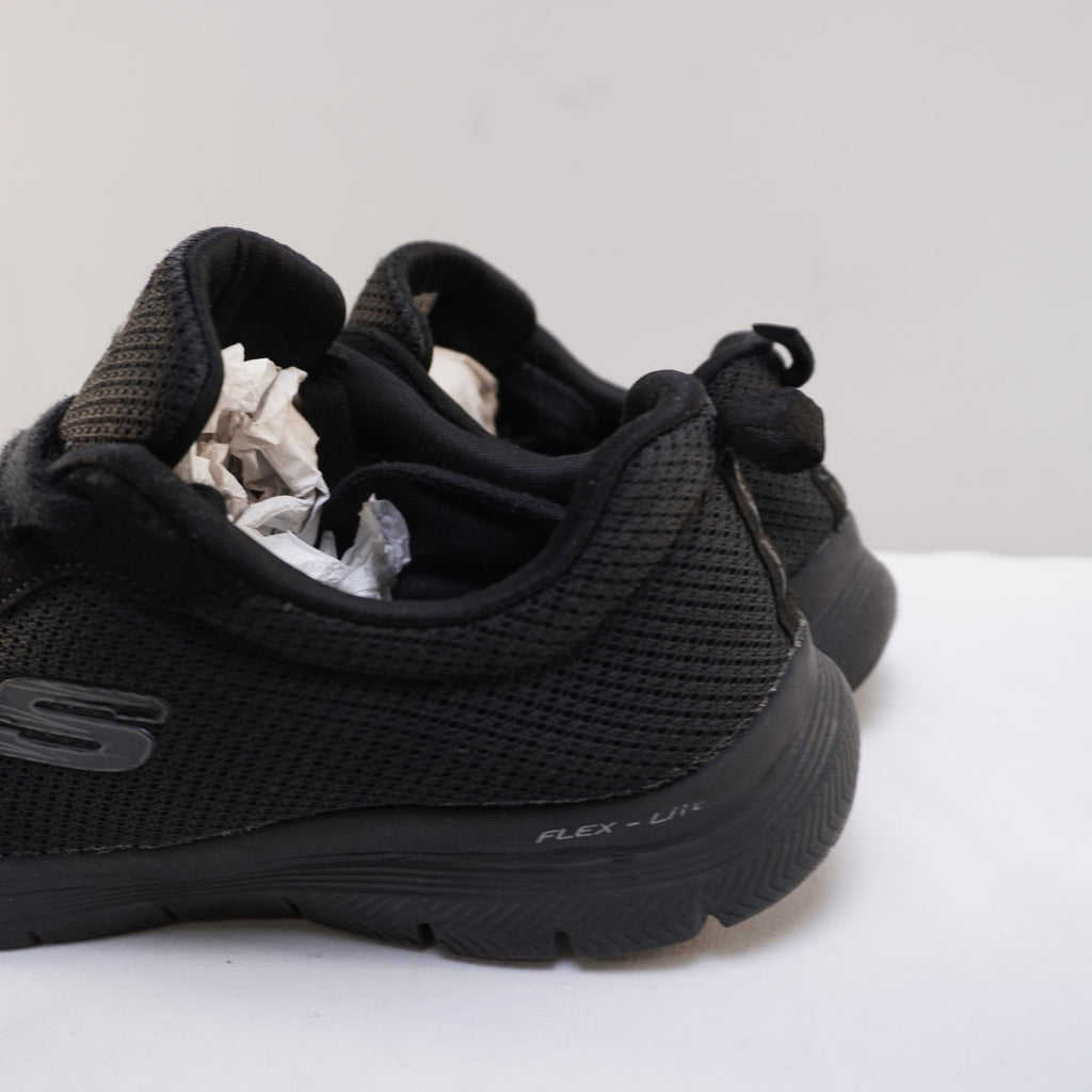 Zapatillas Skechers para Mujer Usadas - Negro, Talla 38