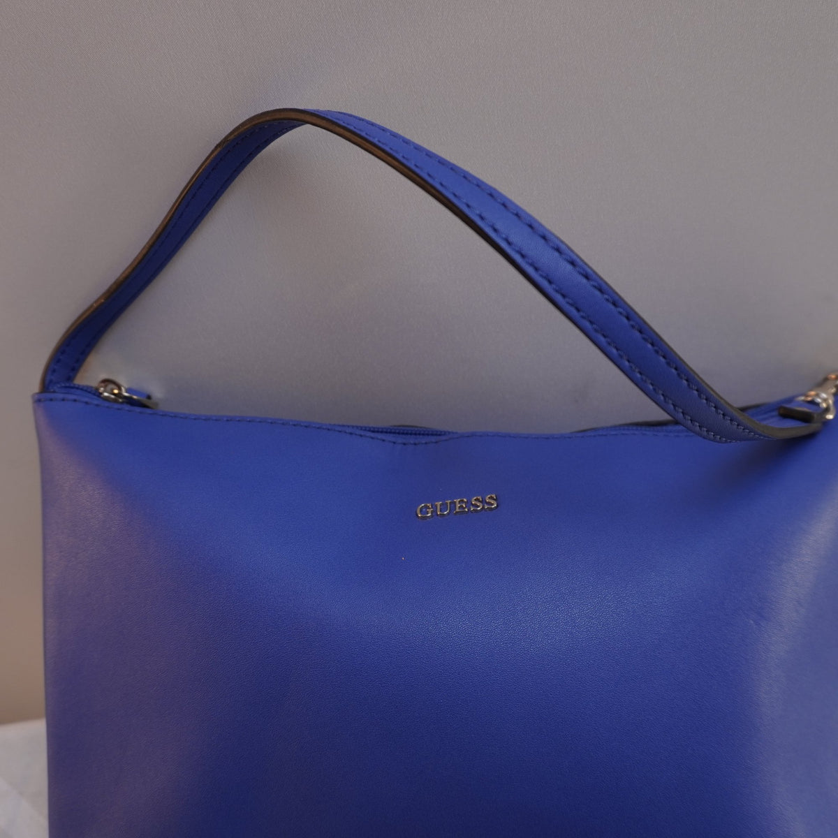 Bolso Baguette Guess para Mujer Usado - Azul en Muy Buen Estado