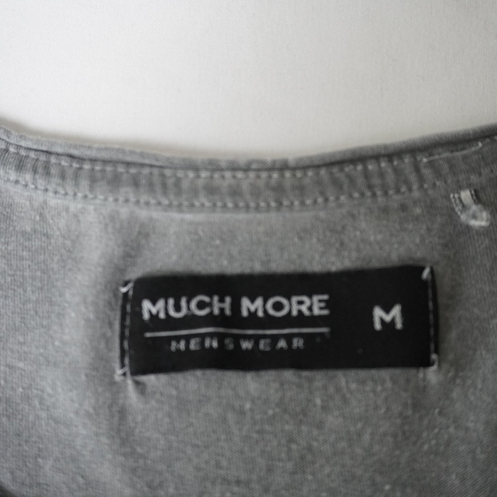 Camiseta de Manga Corta Much More para Hombre Usada - Gris, M