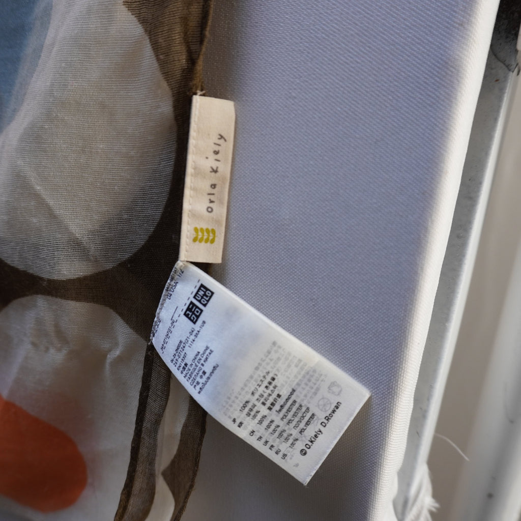 Bufanda Uniqlo para Mujer Usada - Multicolor