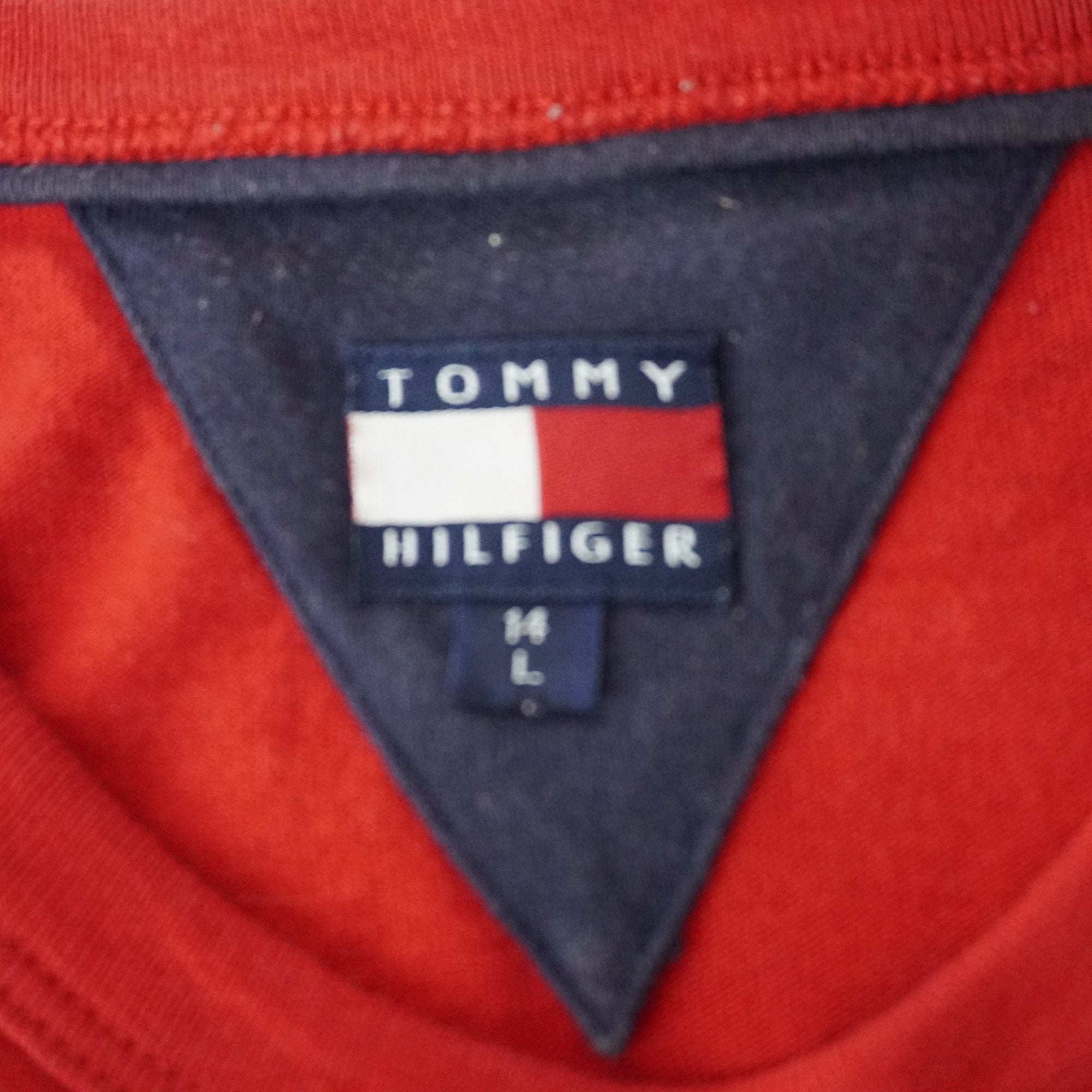 Camiseta de Manga Corta Tommy Hilfiger para Hombre - Roja, L, Usada en Muy Buen Estado