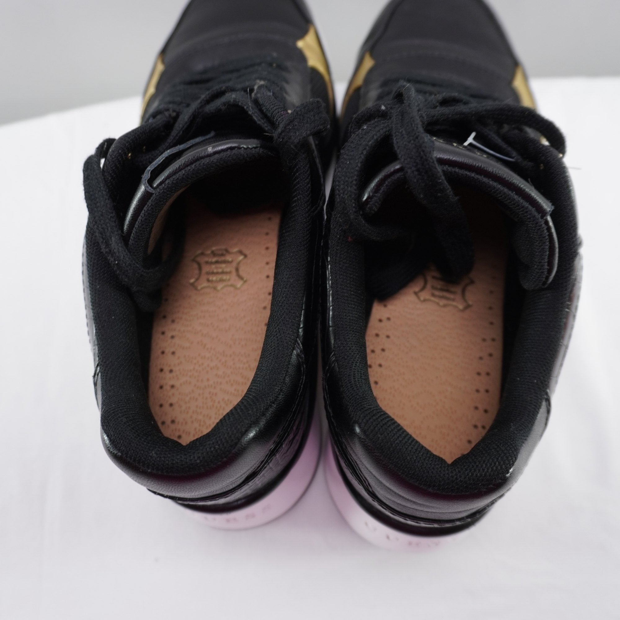 Zapatillas Guess para Mujer Usadas - Negro, Talla 39