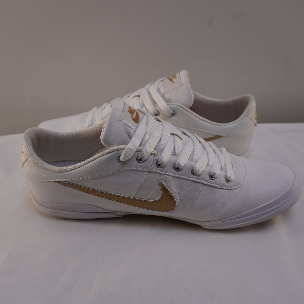 Zapatillas Nike para Mujer Usadas - Blanco, Talla 40