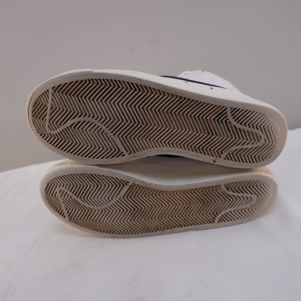 Zapatillas Nike para Mujeres Usadas - Blancas, Talla 38