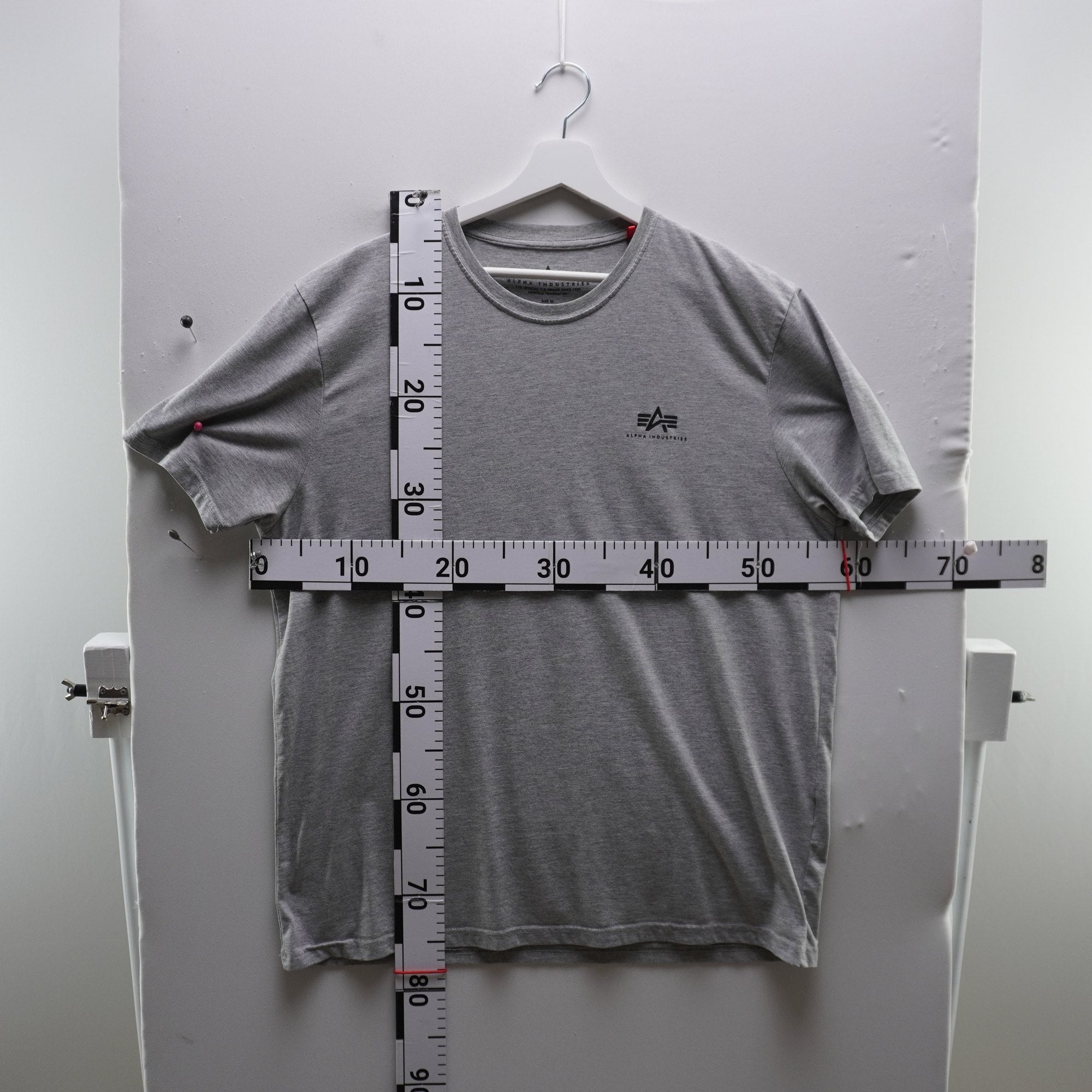 Camiseta de Manga Corta Alpha Industries para Hombre - Gris, XL, Usada en Muy Buen Estado
