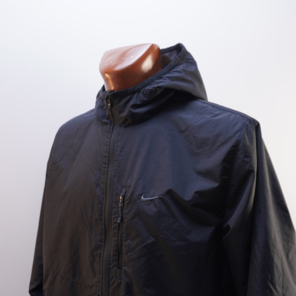 Chaqueta Deportiva Negra para Hombre - Talla Grande (L) Usada en Muy Buen Estado