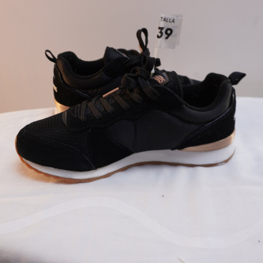 Zapatillas Skechers para Mujer Usadas - Negro, 39