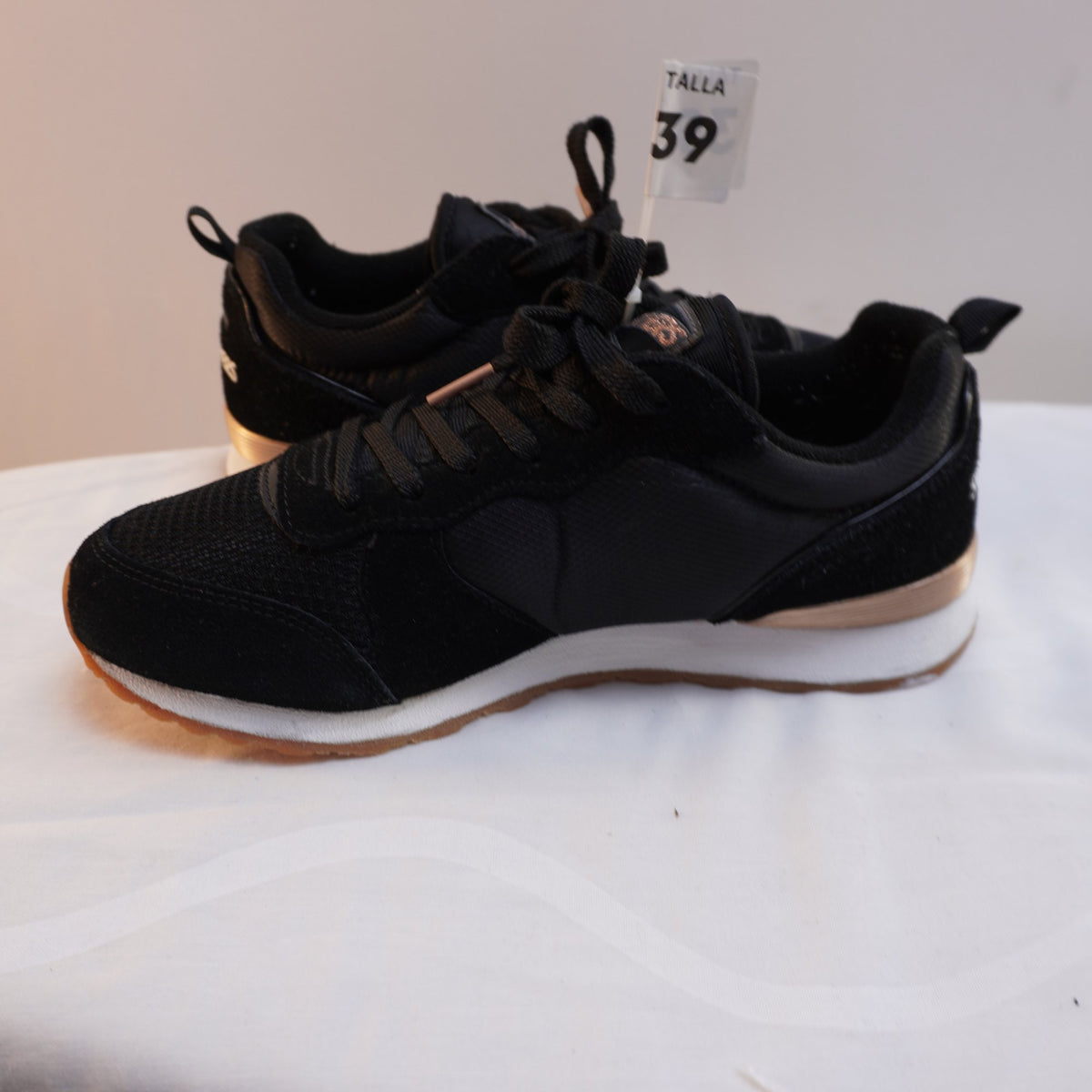 Zapatillas Skechers para Mujer Usadas - Negro, 39