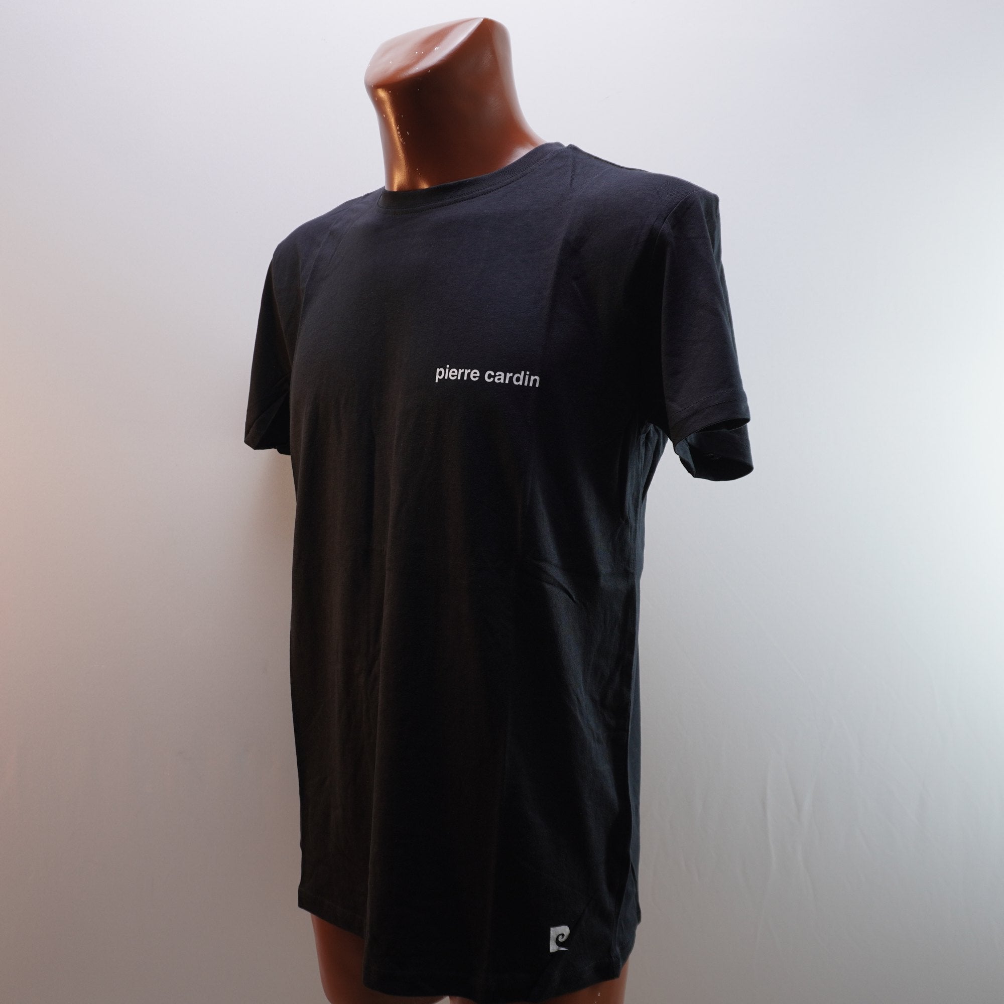 Camiseta Deportiva Pierre Cardin para Hombre Usada - Negra, L