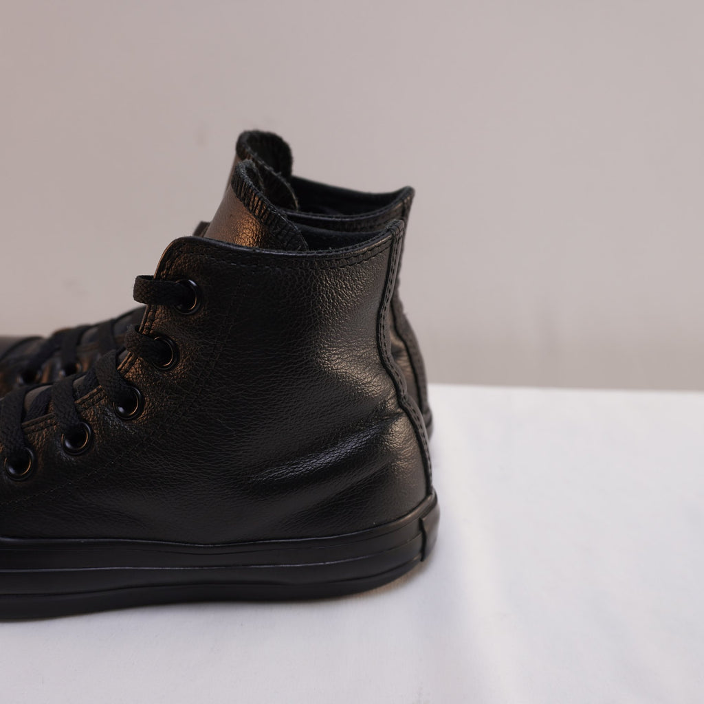 Zapatillas Converse para Mujer en Negro - Talla 37, Usadas en Muy Buen Estado