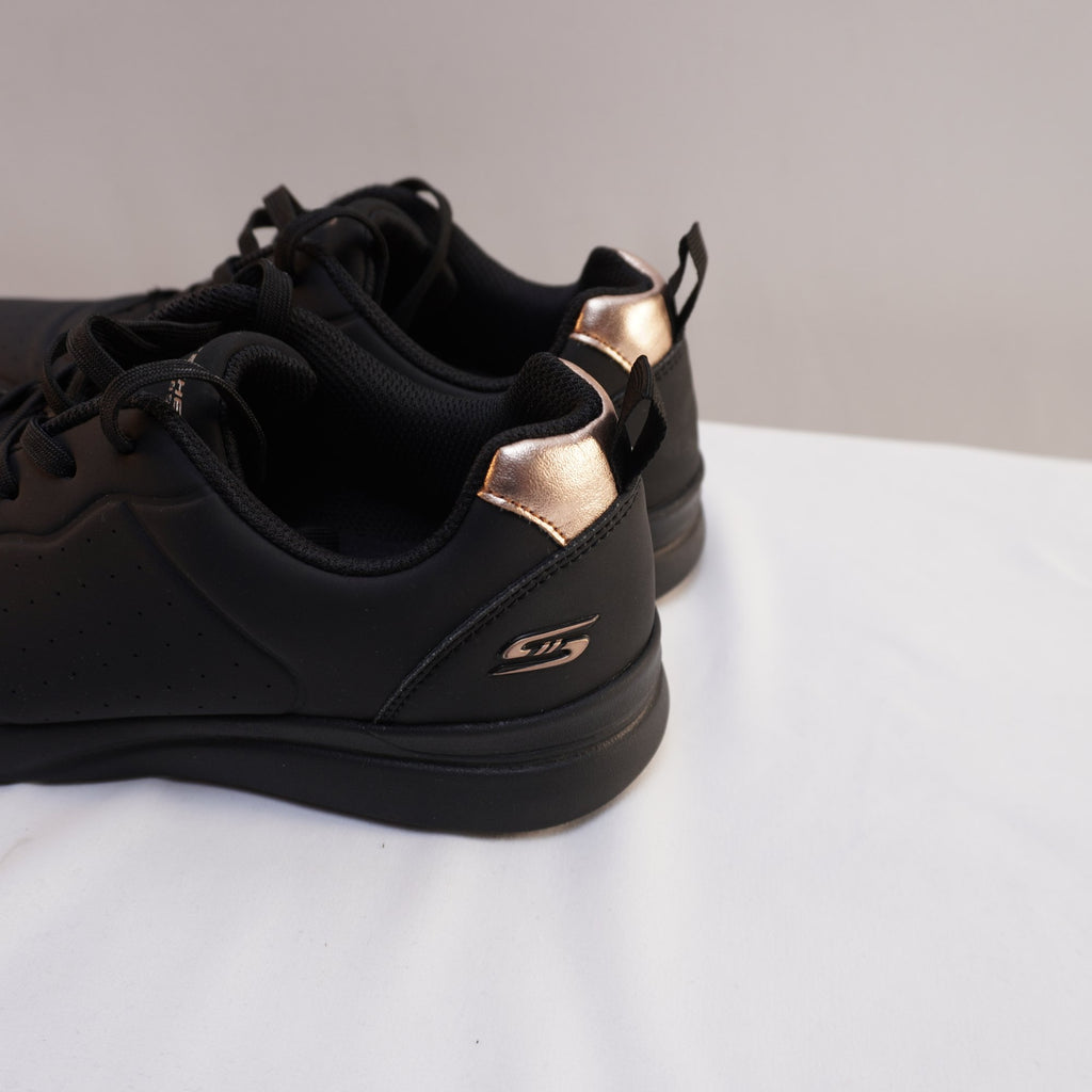 Zapatillas Skechers para Mujer Usadas - Negro, 38
