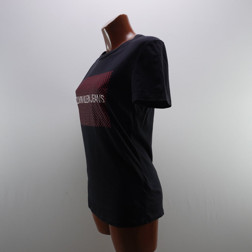 Camiseta de Manga Corta Calvin Klein para Mujer Usada - Negro, L