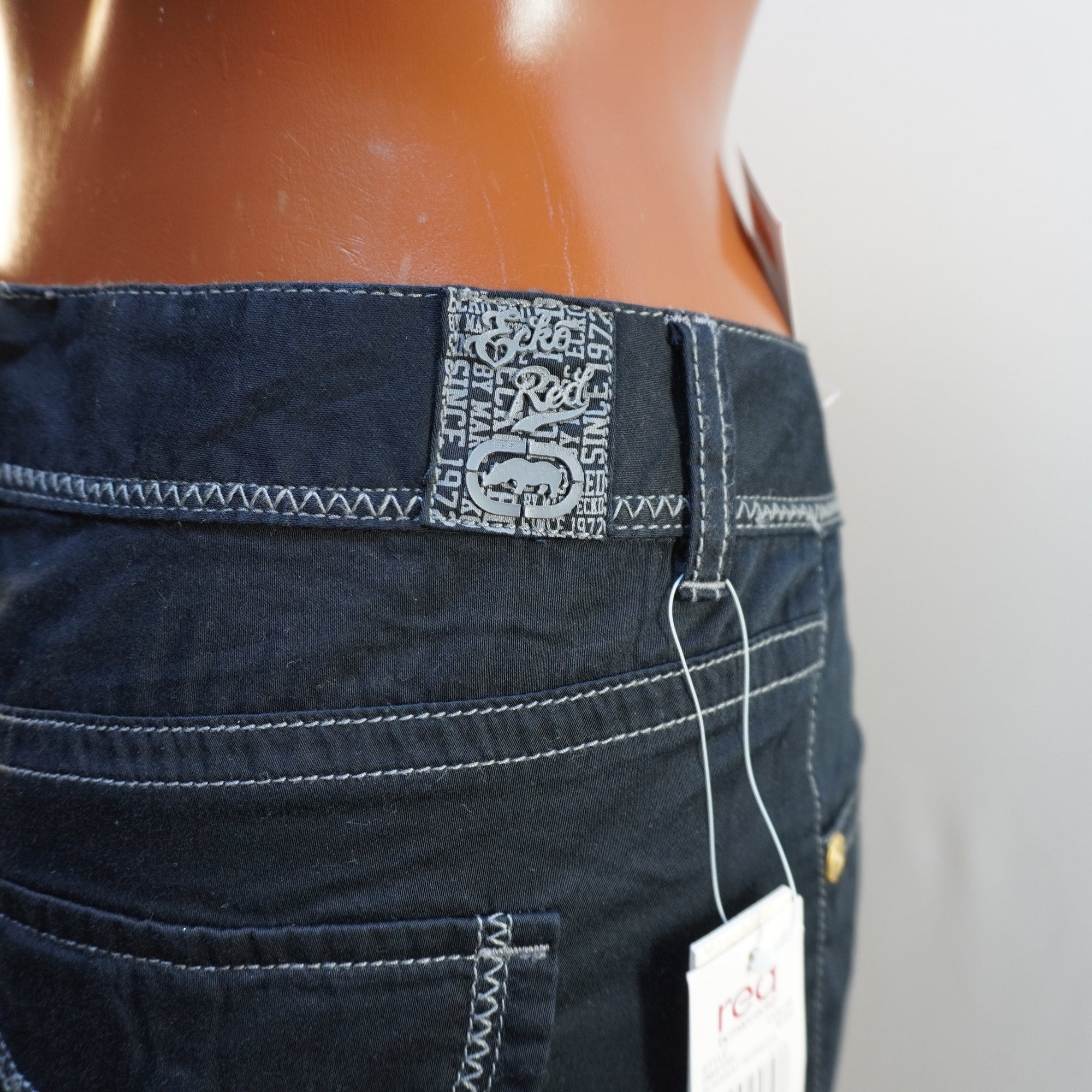 Pantalones Cortos Ecko Unltd para Mujer Usados - Negro, M