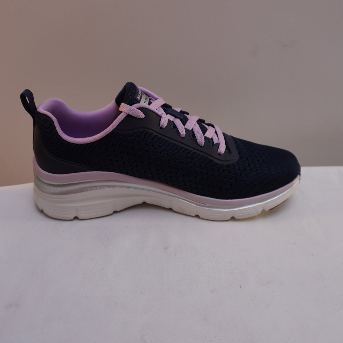 Zapatillas Skechers para Mujer Usadas - Azul Marino, Talla 39