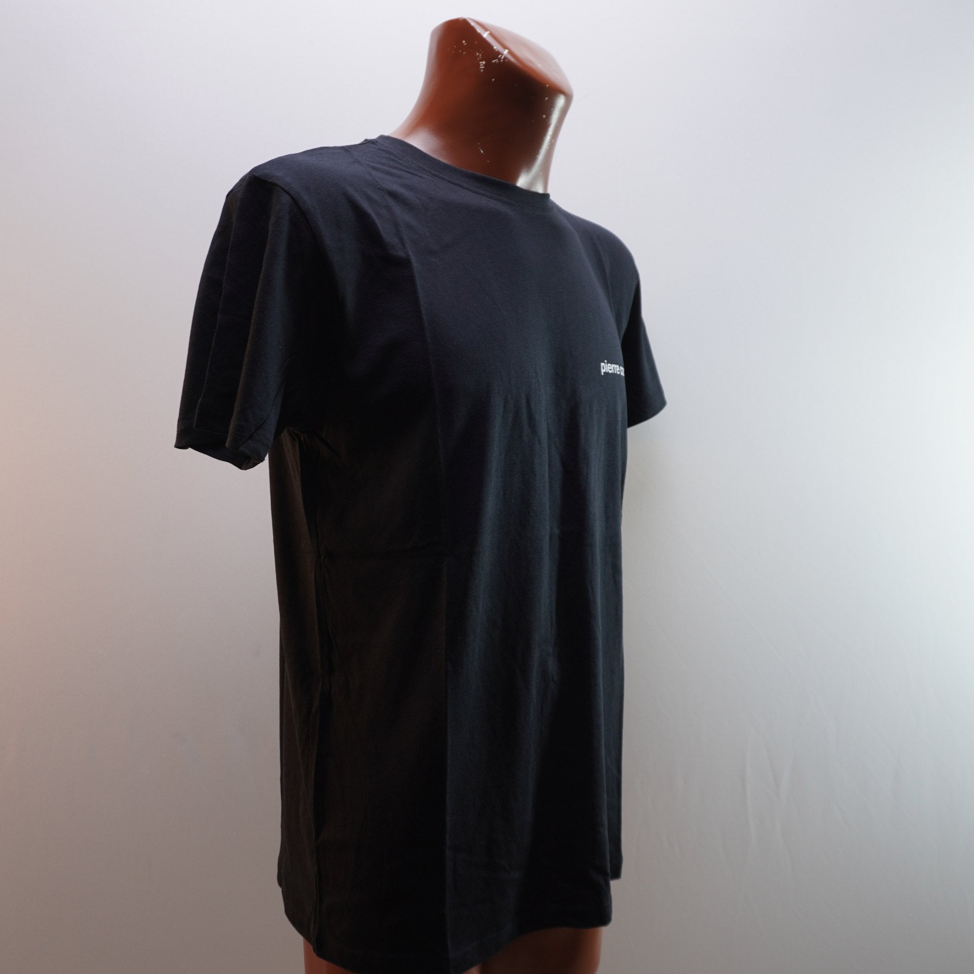 Camiseta Deportiva Pierre Cardin para Hombre Usada - Negra, L