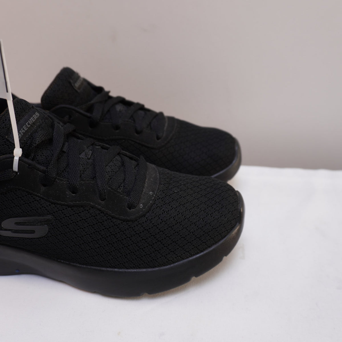 Zapatillas Skechers para Mujer Usadas - Negro, 37