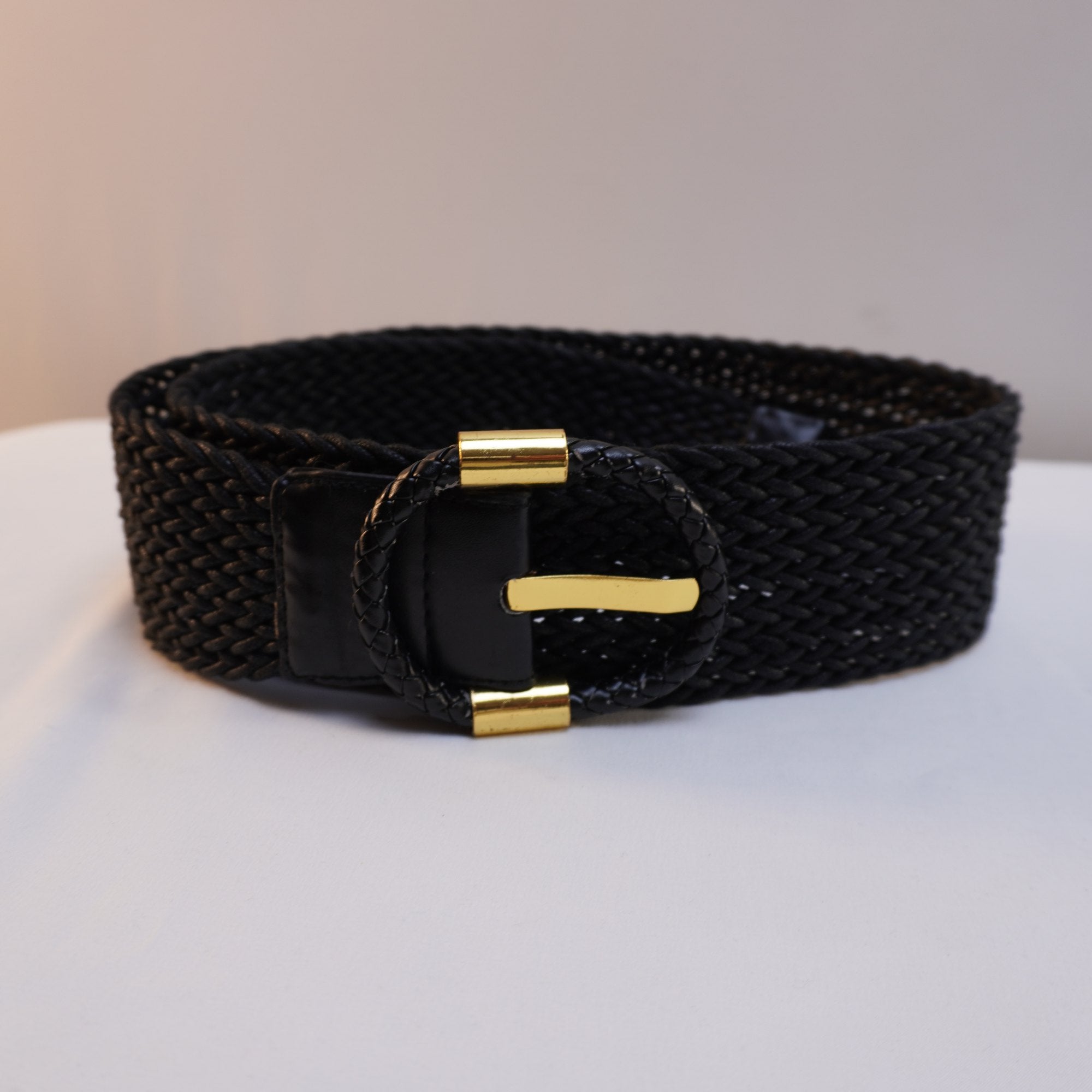 Cinturón Negro para Mujer Usado - Muy Buen Estado