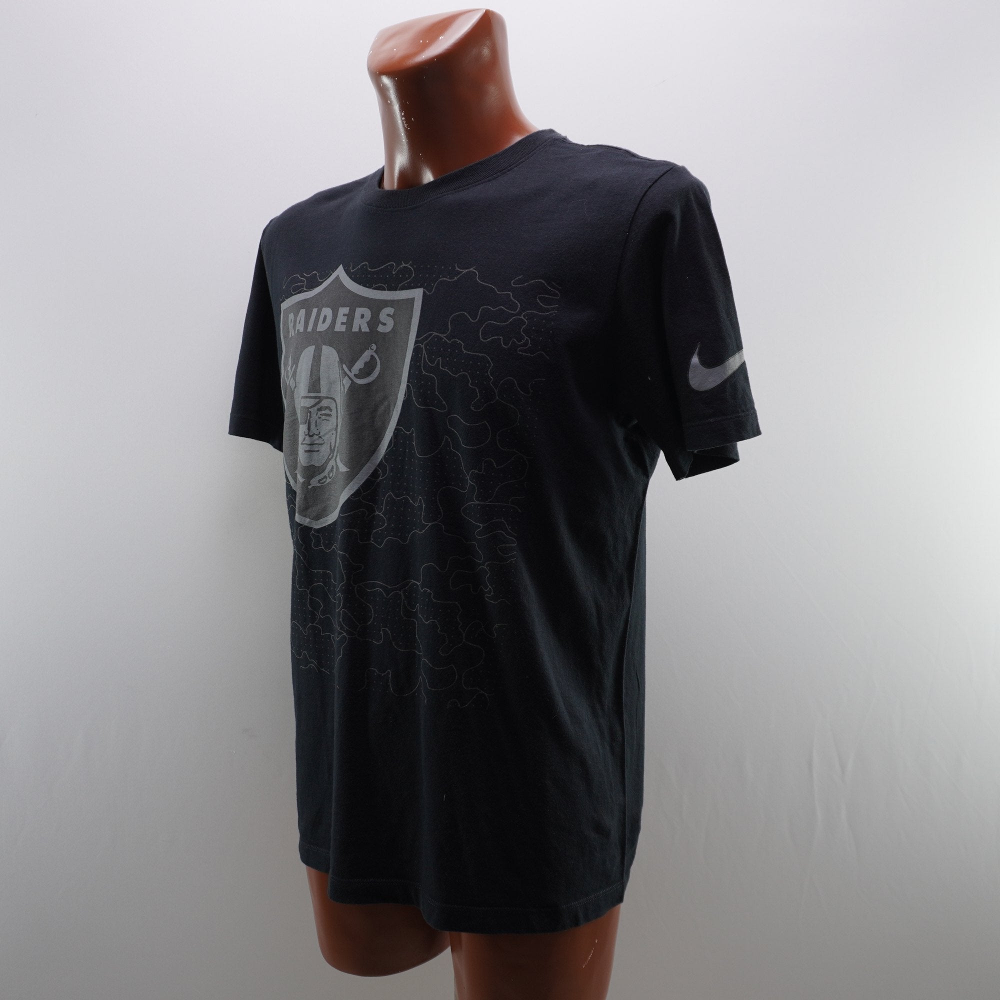 Camiseta de Manga Corta Nike para Hombre en Negro - Mediano (M), Usada en Muy Buen Estado