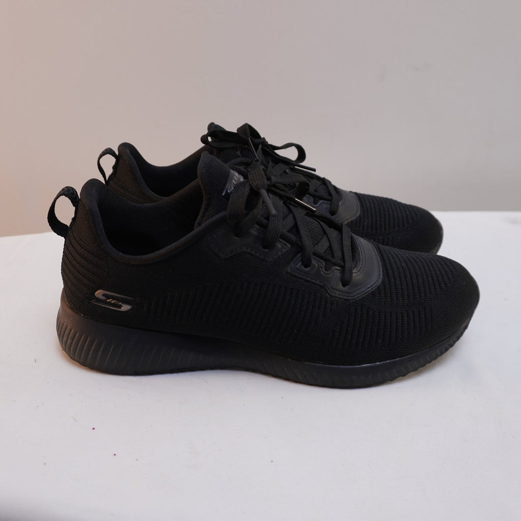 Zapatillas Skechers para Mujer Usadas - Negros, Talla 38
