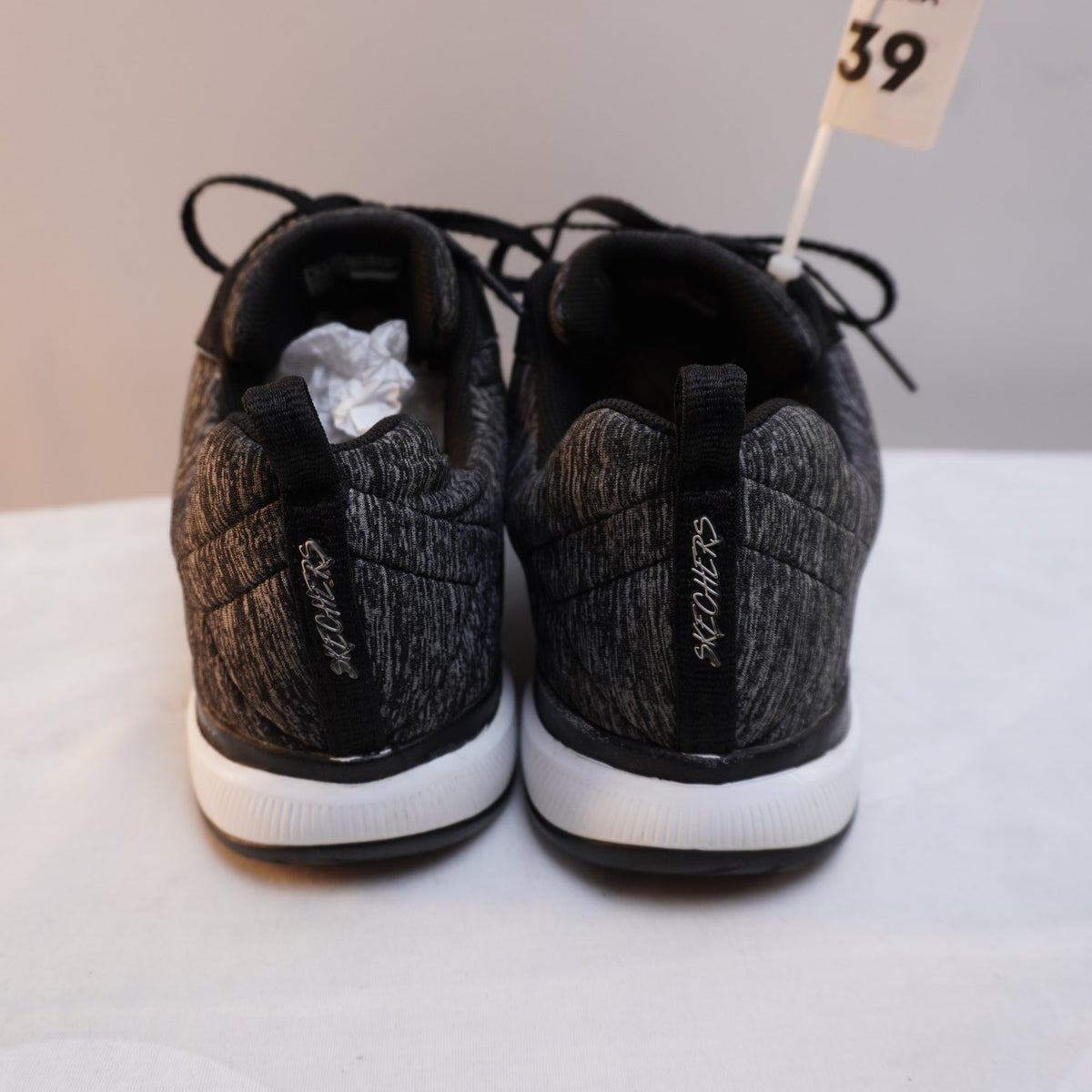 Zapatillas Skechers para Mujer Usadas - Gris, Talla 39