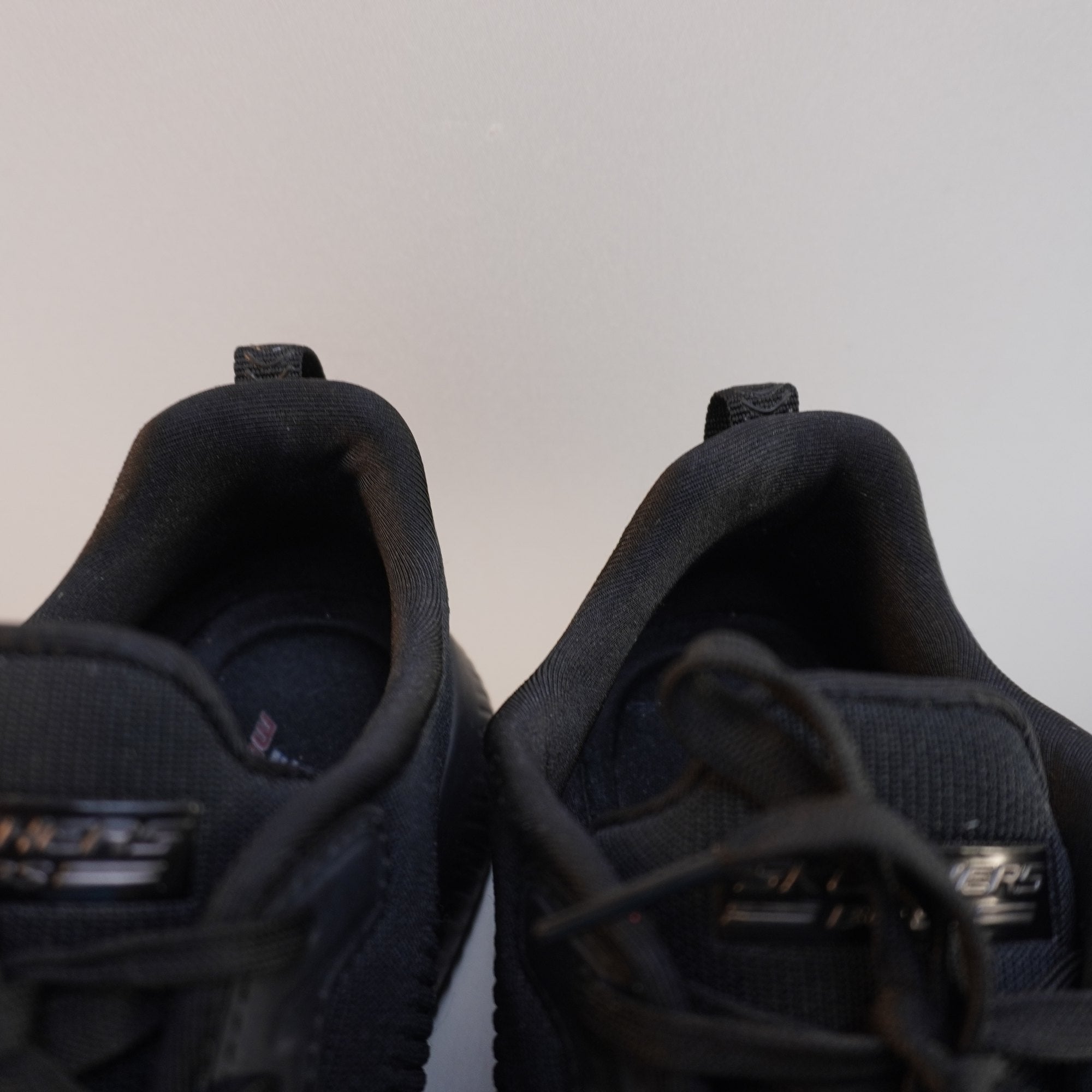 Zapatillas Skechers para Mujer Usadas - Negros, Talla 38