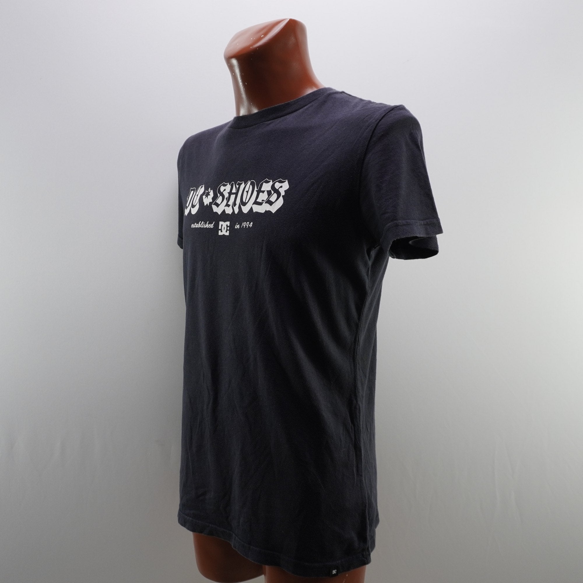 Camiseta de Manga Corta DC Shies para Hombre - Negra, S, Usada en Muy Buen Estado