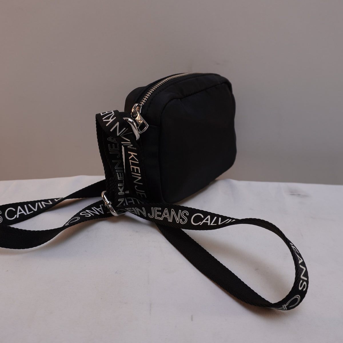 Bolso Baguette Calvin Klein para Mujer Usado - Negro