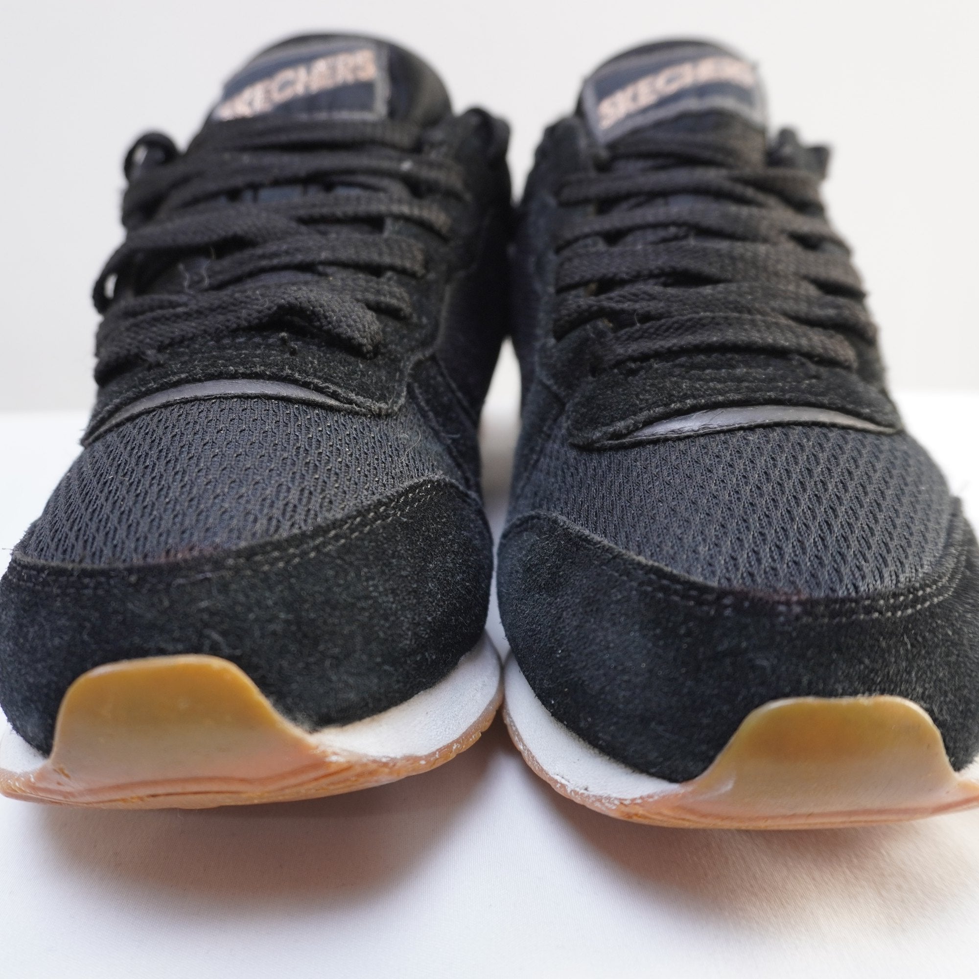Zapatillas Skechers para Mujer Usadas - Negro, 39