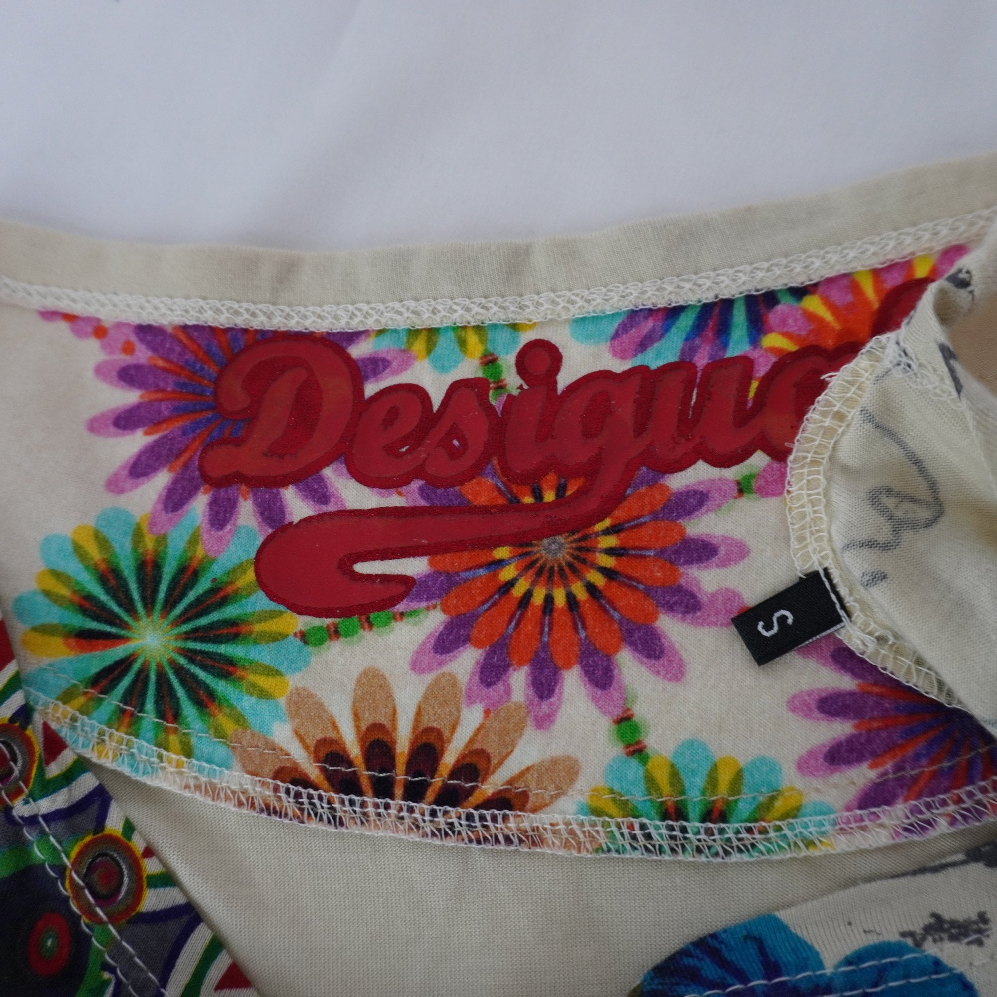 Camiseta Desigual para Mujer Usada - Multicolor, S