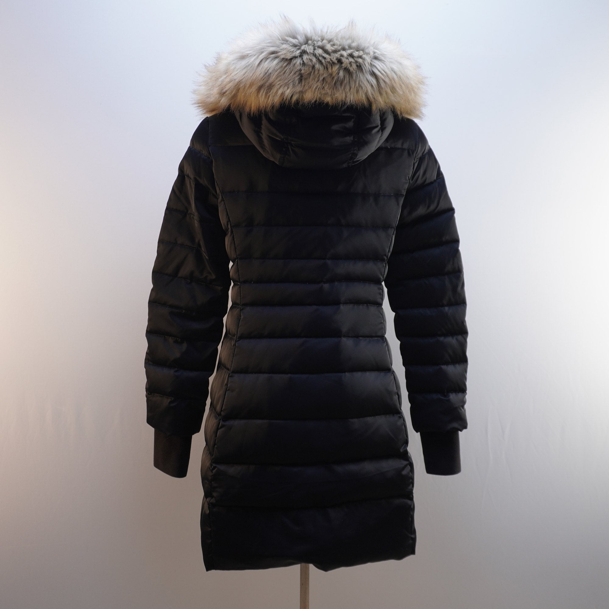 Parkas Calvin Klein para Mujer Usada - Negra, Pequeña (S)