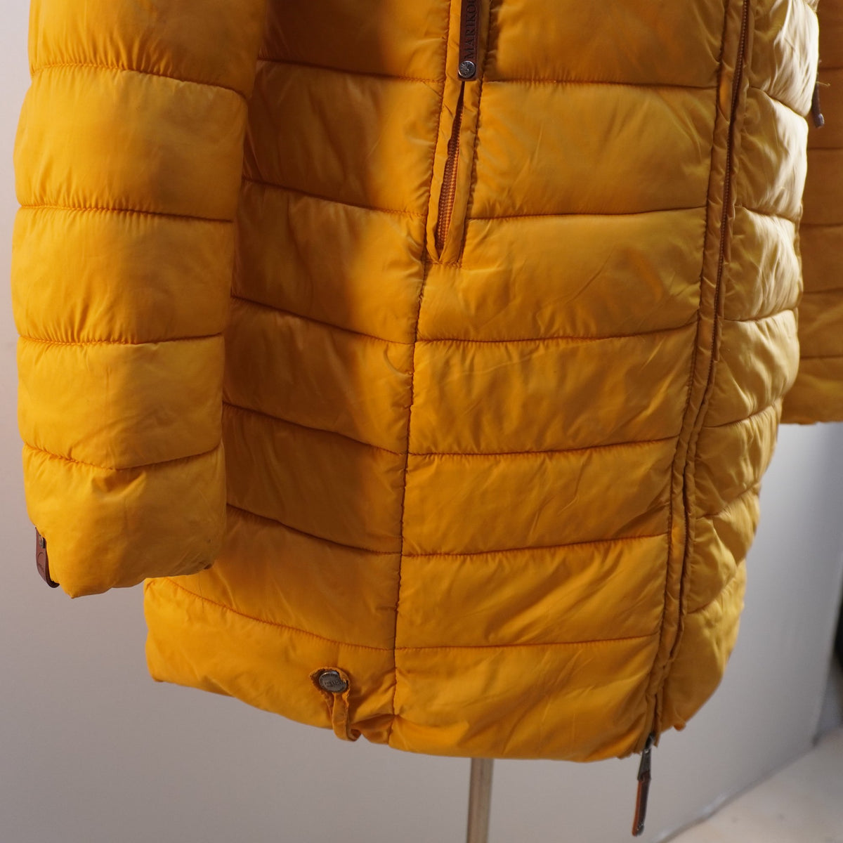 Parka Marikoo para Mujer Usada - Amarilla, L