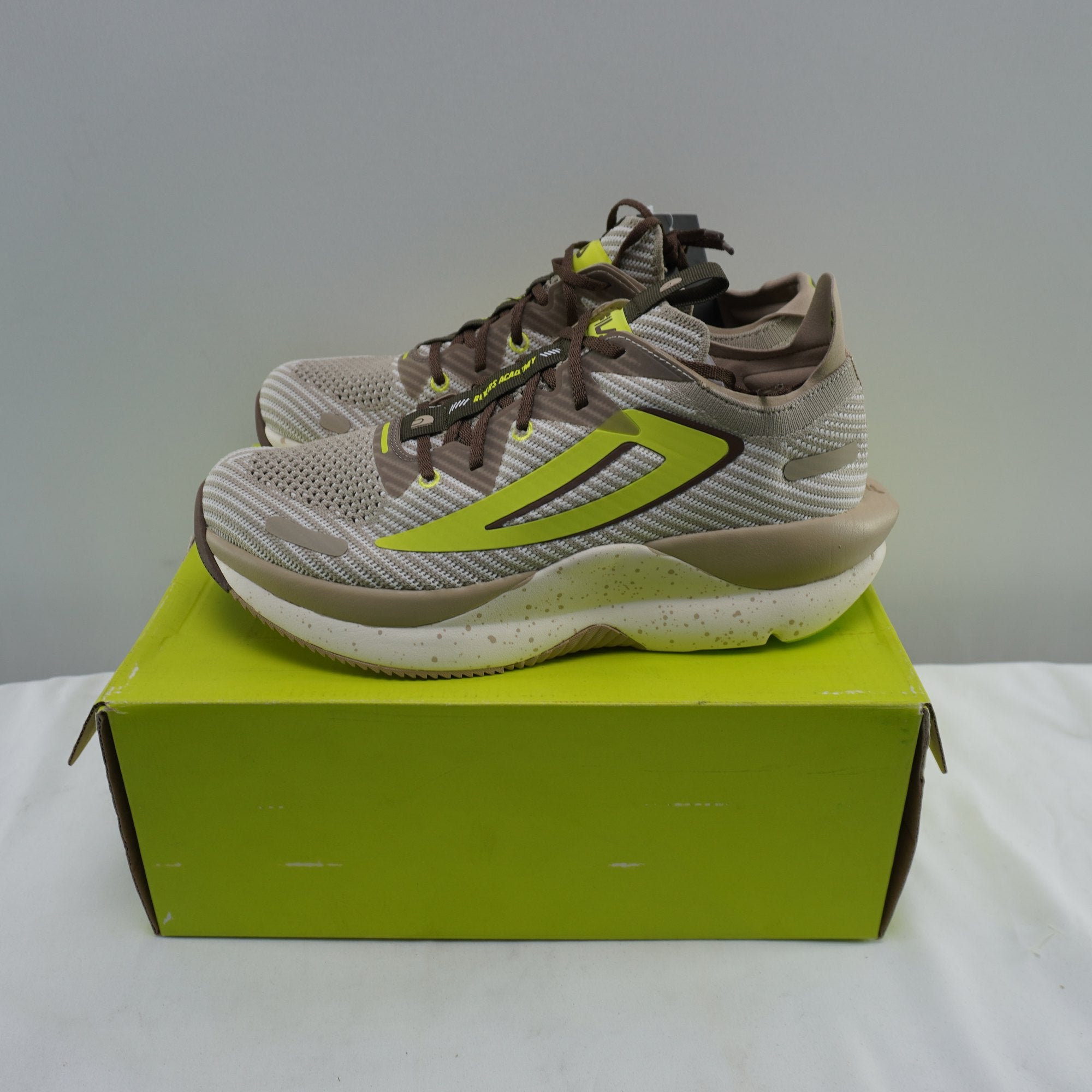 Zapatillas Fila para Hombre Usadas - Beige, Talla 42