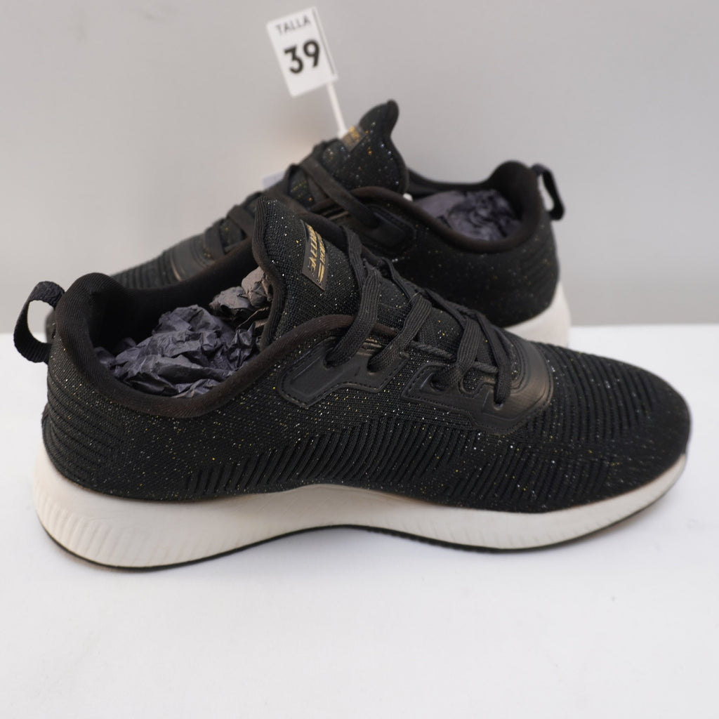 Zapatillas Skechers para Mujer Usadas - Negro, Talla 39