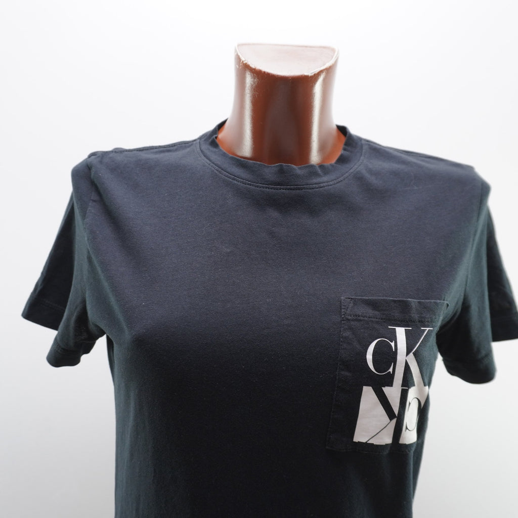 Camiseta de Manga Corta Calvin Klein para Mujer - Negra, XS - Usada en Muy Buen Estado