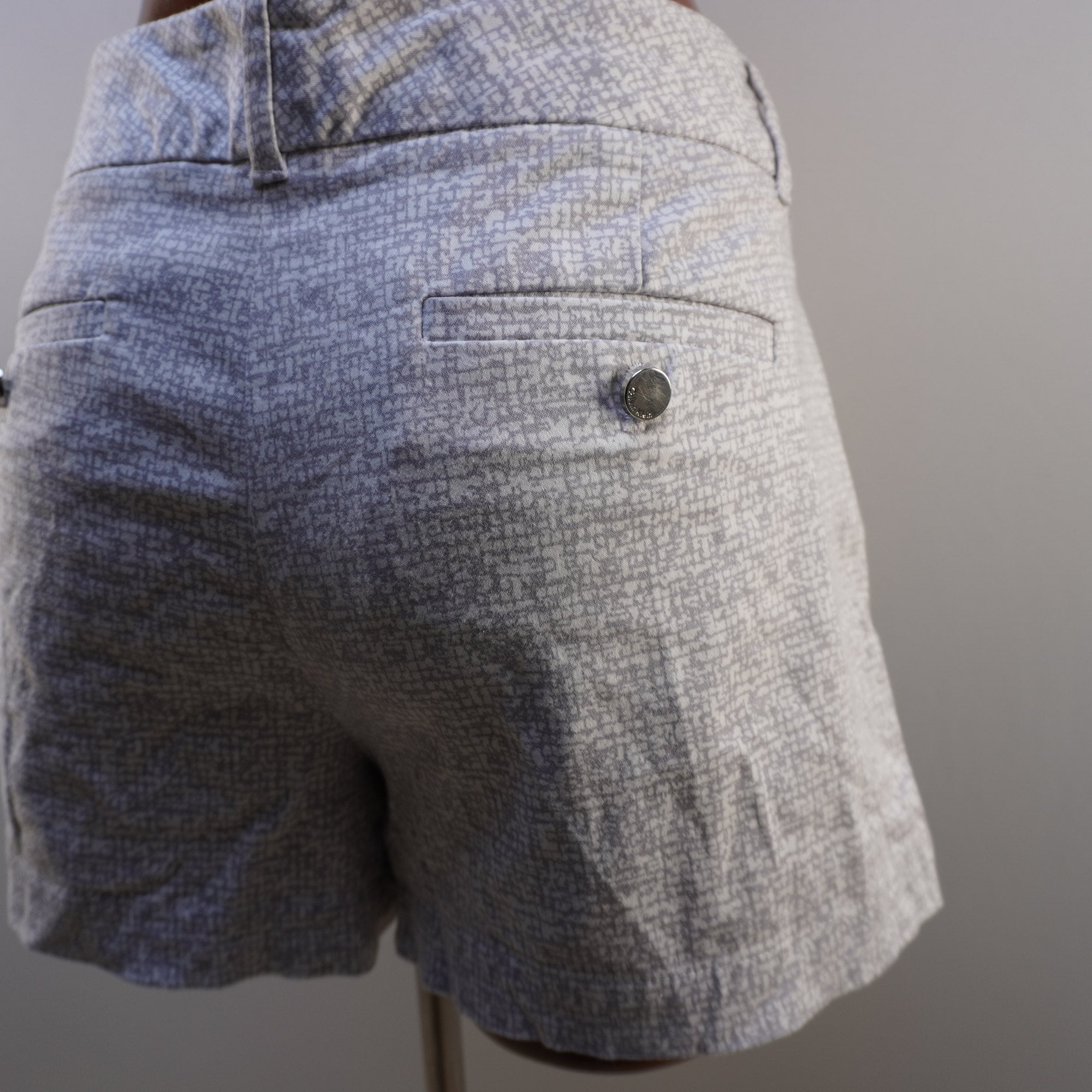 Pantalones Cortos Chinos Calvin Klein para Mujer Usados - Gris, L